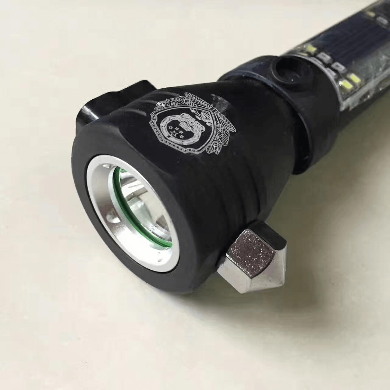 多功能手電細(xì)節(jié)圖